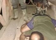 Korban saat berada di lokasi kejadian (kepala Kampung). Foto: Satgas Damai Cartenz.