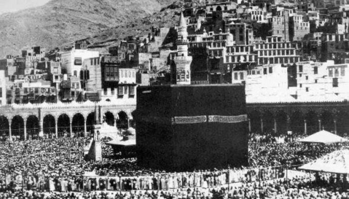 Kisah Harun Al Rasyid Naik Haji Jalan Kaki