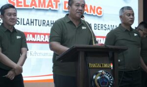Bupati dan Forkopimda Asahan Ikuti Olahraga Bersama di Korem 022 Bupati dan Forkopimda Asahan Ikuti Olahraga Bersama di Korem 022 Pantai Timur