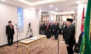 Wamen ATR/BPN Lantik Agus Marhendra Jadi Dosen Lektor STPN Wamen ATR/BPN Lantik Agus Marhendra Jadi Dosen Lektor STPN