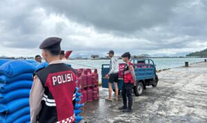 Polsek Bunguran Barat Gelar Patroli Dialogis Polsek Bunguran Barat Gelar Patroli Dialogis