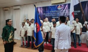 Roy Parlin Kembali Nahkodai PJN: Momen Hangat Pelantikan Pengurus Baru Roy Parlin Kembali Nahkodai PJN: Momen Hangat Pelantikan Pengurus Baru Persatuan Jurnalis Natuna