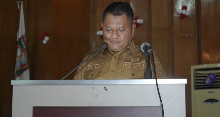 Wakil Bupati Sampaikan Penjelasan Terkait Pandangan Fraksi DPRD Asahan Wakil Bupati Sampaikan Penjelasan Terkait Pandangan Fraksi DPRD Asahan