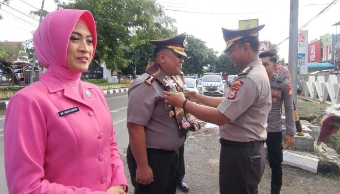 Lepas Sambut Kapolres Jeneponto, AKBP Haryo Basuki Disambut Adat Angngaru