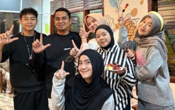 Wali Kota Solok Hadir di Light Booth X RN Coffee & Roastery Bersama Keluarga