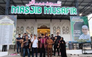 Di Masjid Musafir, Irfendi Arbi Melukis Harmoni Ramadan Bersama Wartawan