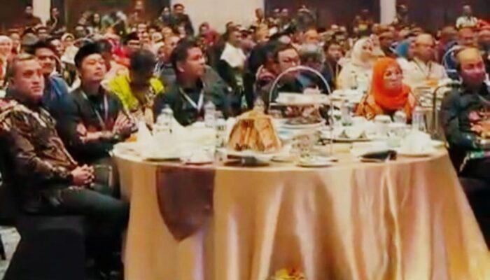 Dorong Kolaborasi Perkuat Ekonomi Daerah, Bupati Paris Yasir Hadiri PSBM XXVI di Makassar,