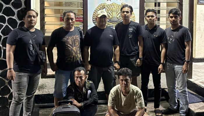 Ke Sekolah Sore-sore Bukan Mau Belajar, Pria Ini Malah Angkut Barang Orang